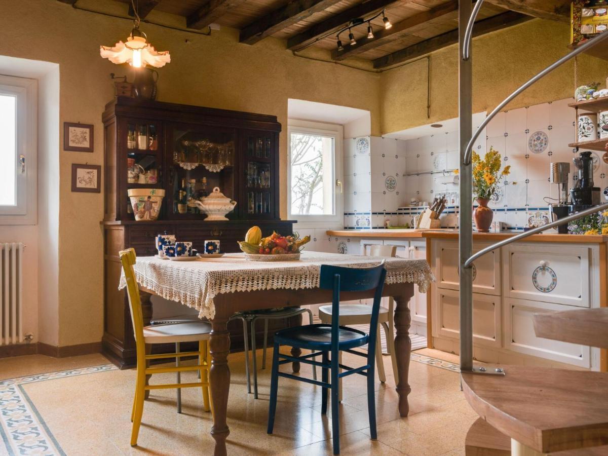 Soulful Holiday Home In Modena Wth Garden ภายนอก รูปภาพ